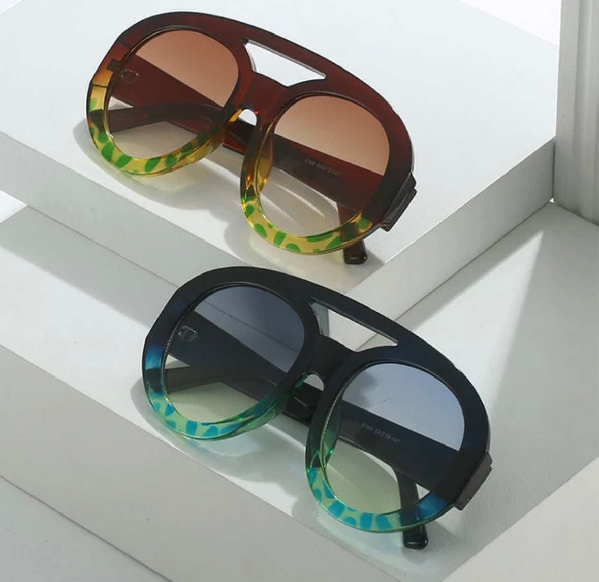 Noire double bridge fashion shades